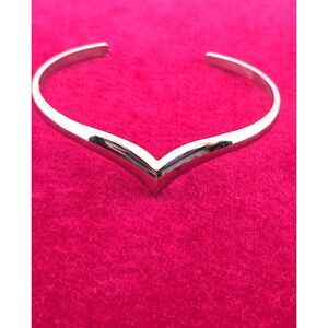 Vintage Avon Chevron V-Shaped Silver Tone Minimalist Open Cuff Bracelet Signed